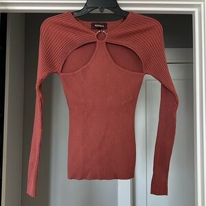 Rust Color Long sleeve top w/ cut outs and O-ring detail.
Style # | SDSK6693IMK